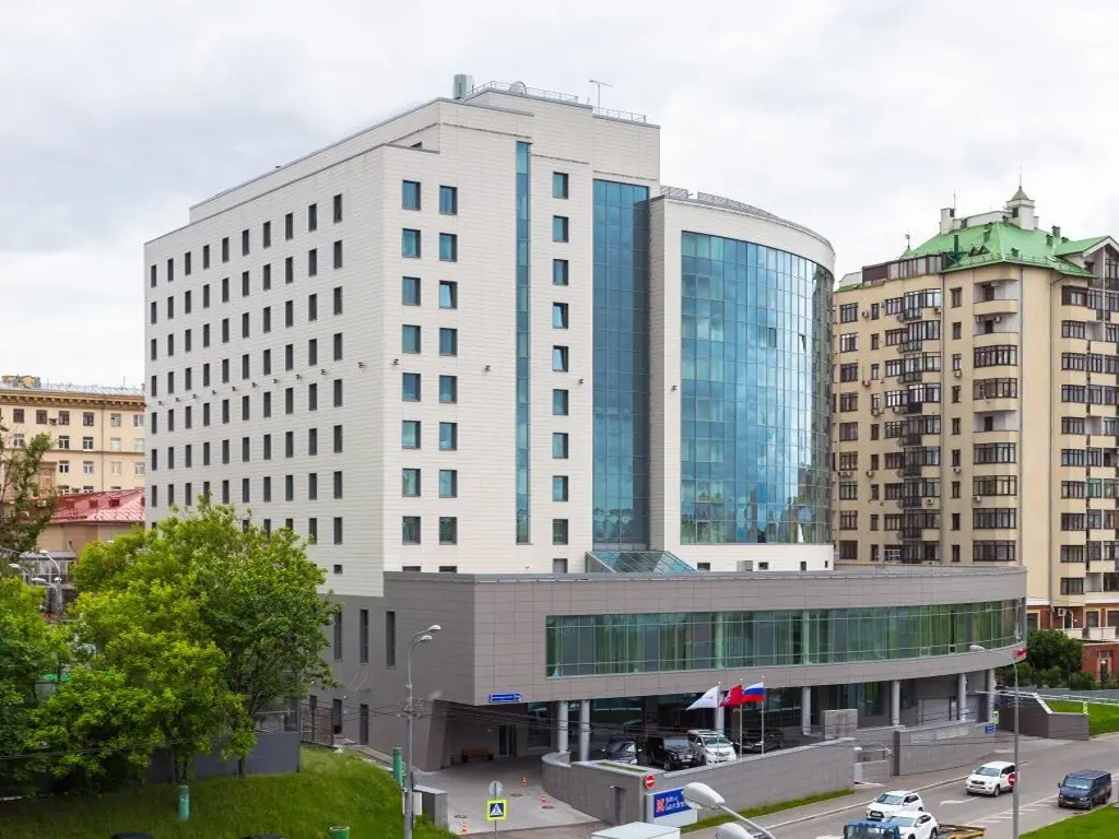 Отель «Москва Красносельская», вид со стороны Верхней Красносельской улицы